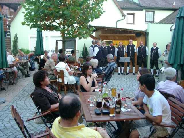 Landgasthof - Hotel Zum Stern Linden  Экстерьер фото